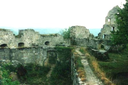 Der Blick in den Hof der Burg